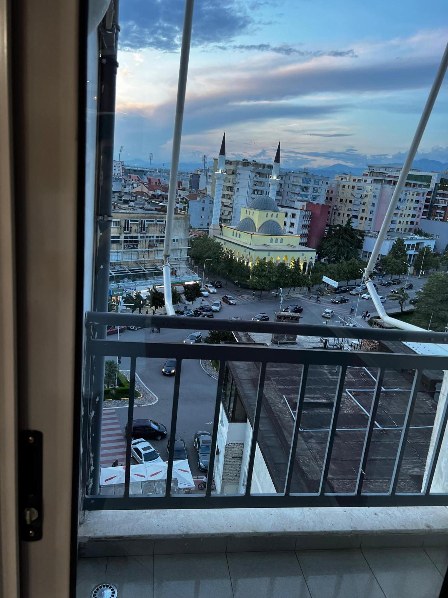 Amy'S Luxury Appartment ชโคเดอร์ ภายนอก รูปภาพ